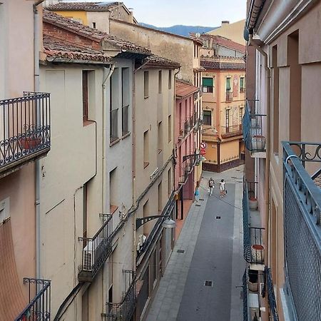 Precioso Apartamento Duplex En El Centro De Olot Apartment Exterior photo