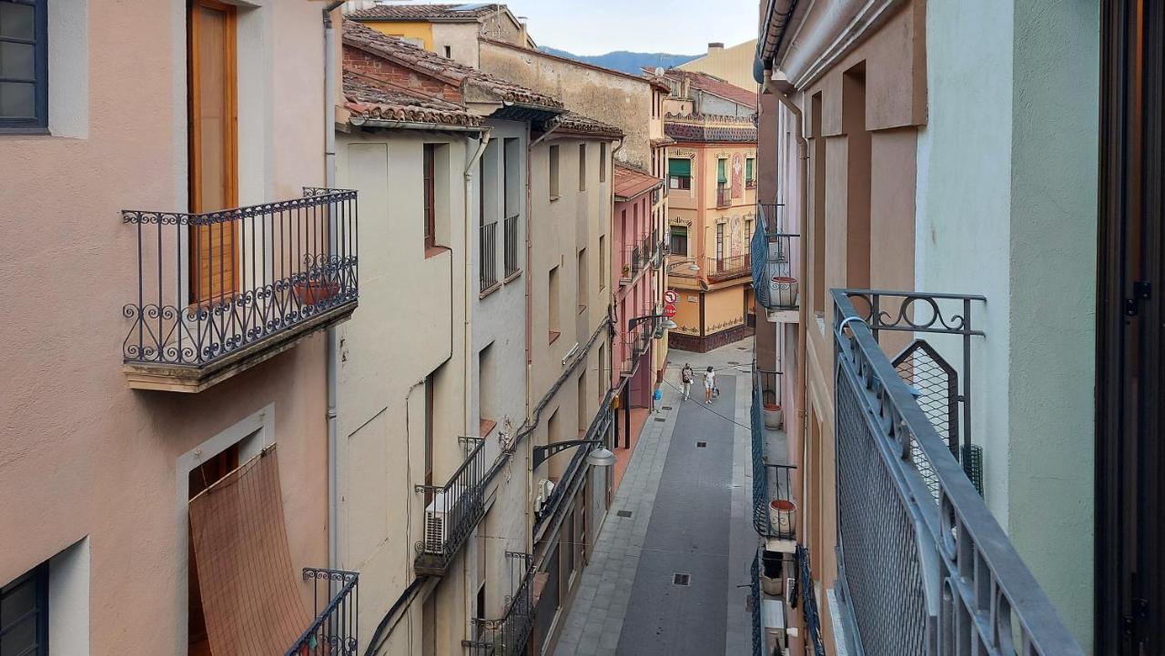 Precioso Apartamento Duplex En El Centro De Olot Apartment Exterior photo